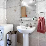 2 Bedroom Beautiful In Kamari Xylokastro