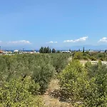 2 Bedroom Beautiful In Kamari Xylokastro