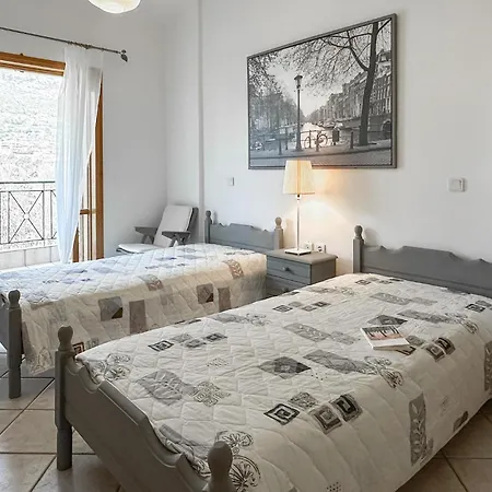 Ferienhaus Stunning In Kamari Xylokastro
