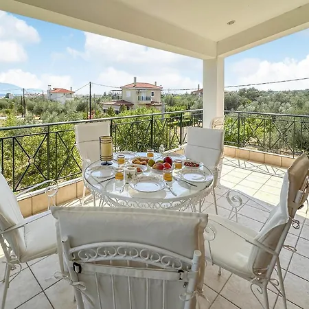 בית נופש Lovely In Kamari Xylokastro