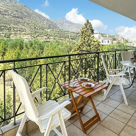 Lovely In Kamari Xylokastro *