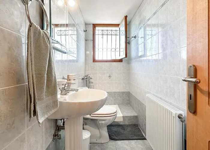 Lovely In Kamari Xylokastro